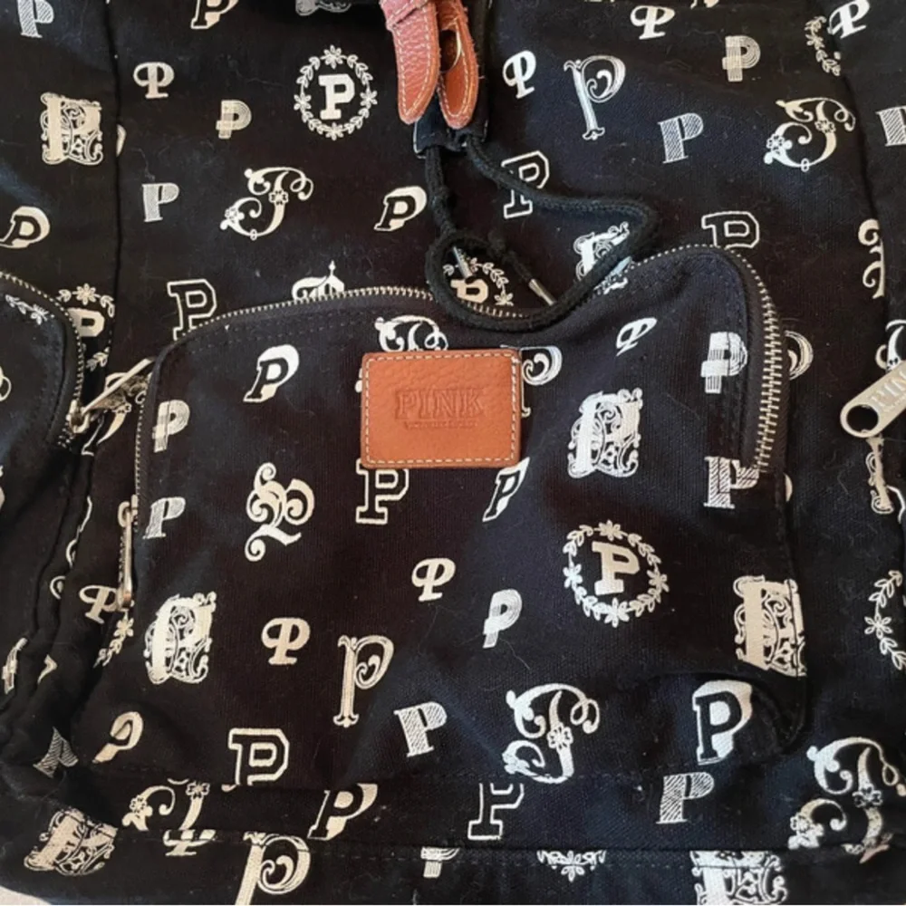 Victoria's Secret Pink Black White P Patterned Drawstring Backpack Multi Use - Picture 3 of 8